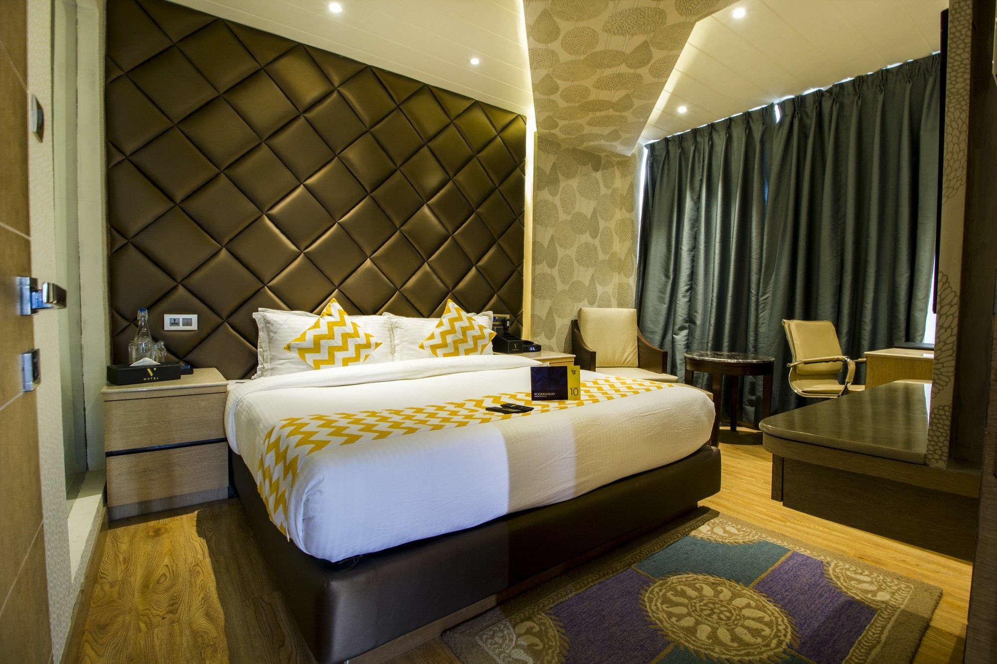 Fabhotel Prime V Hazratganj Lucknow Exteriör bild