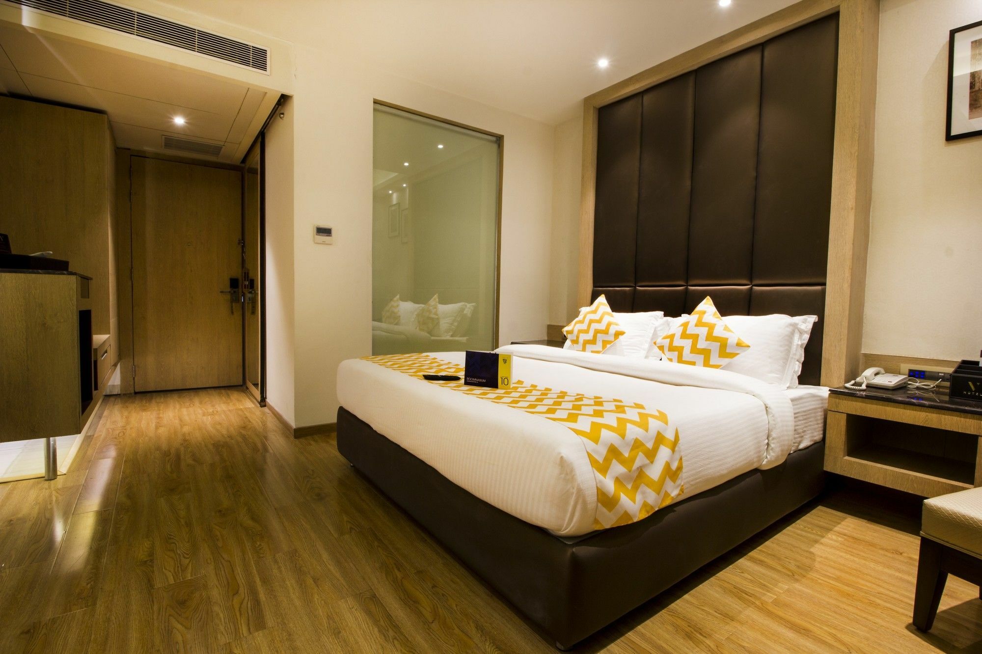 Fabhotel Prime V Hazratganj Lucknow Exteriör bild
